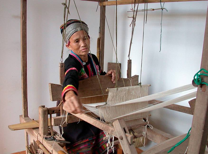 Weaving in Daivillage